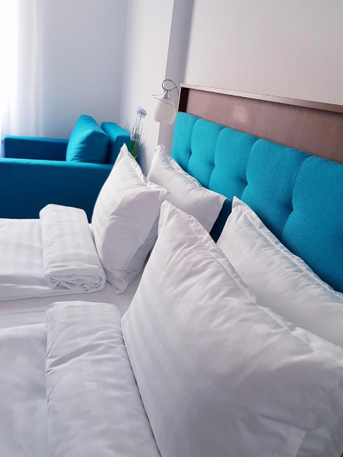 Helios Hotel Сулина Екстериор снимка